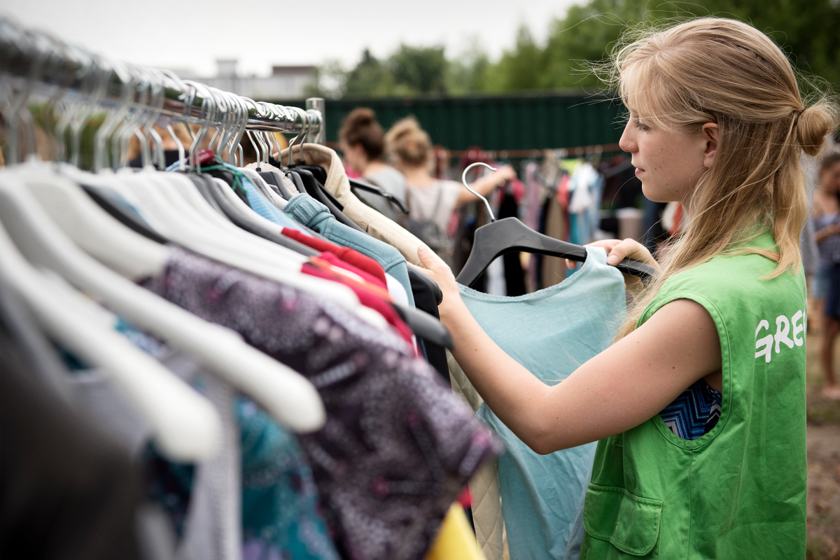 A clothes swap in Hannover, among the events taking place in 40 German cities © Michael Loewa / Greenpeace