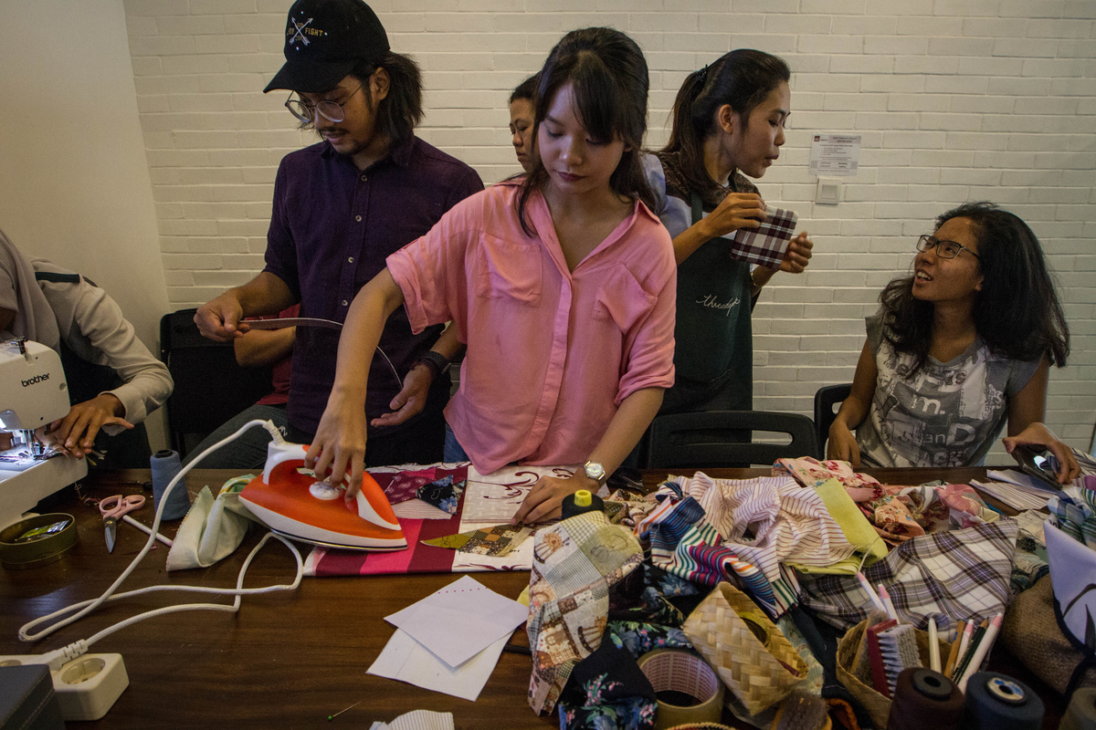 MAKE SMTHNG Workshop in Jakarta © Afriadi Hikmal / Greenpeace