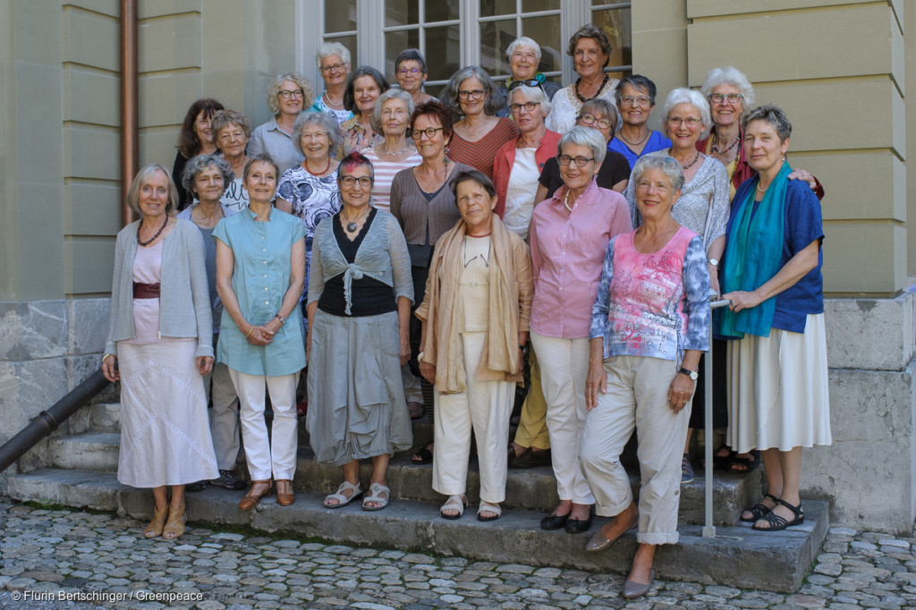 Group Portrait of KlimaSeniorinnen in SwitzerlandKlimaseniorinnen Schweiz © Greenpeace / Joris van Gennip