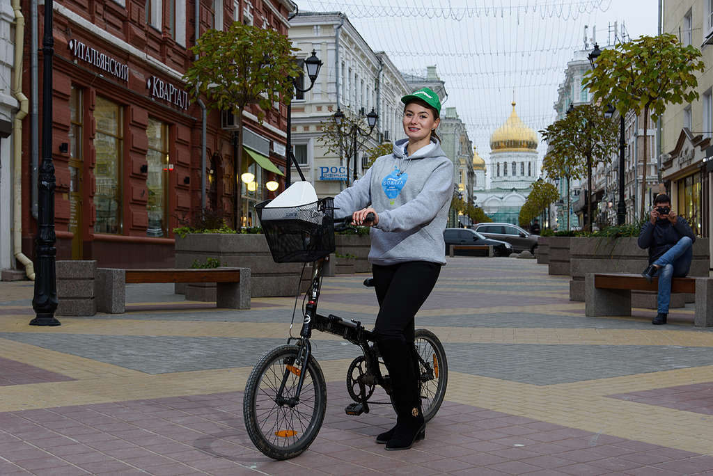 Testing air pollution in Rostov-na-Donu © Maxim Shpak / Greenpeace