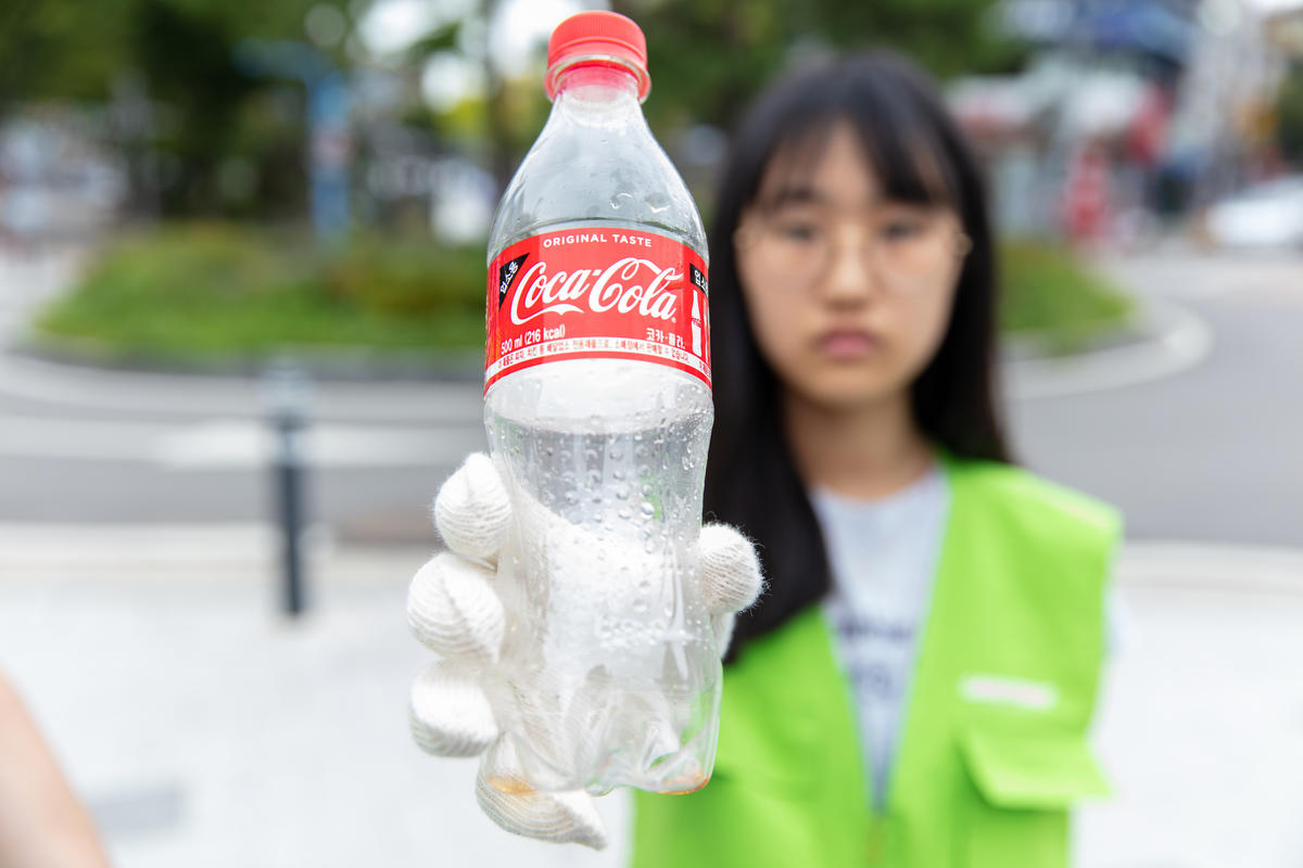 Ranked: the environmental impact of five different soft drink containers