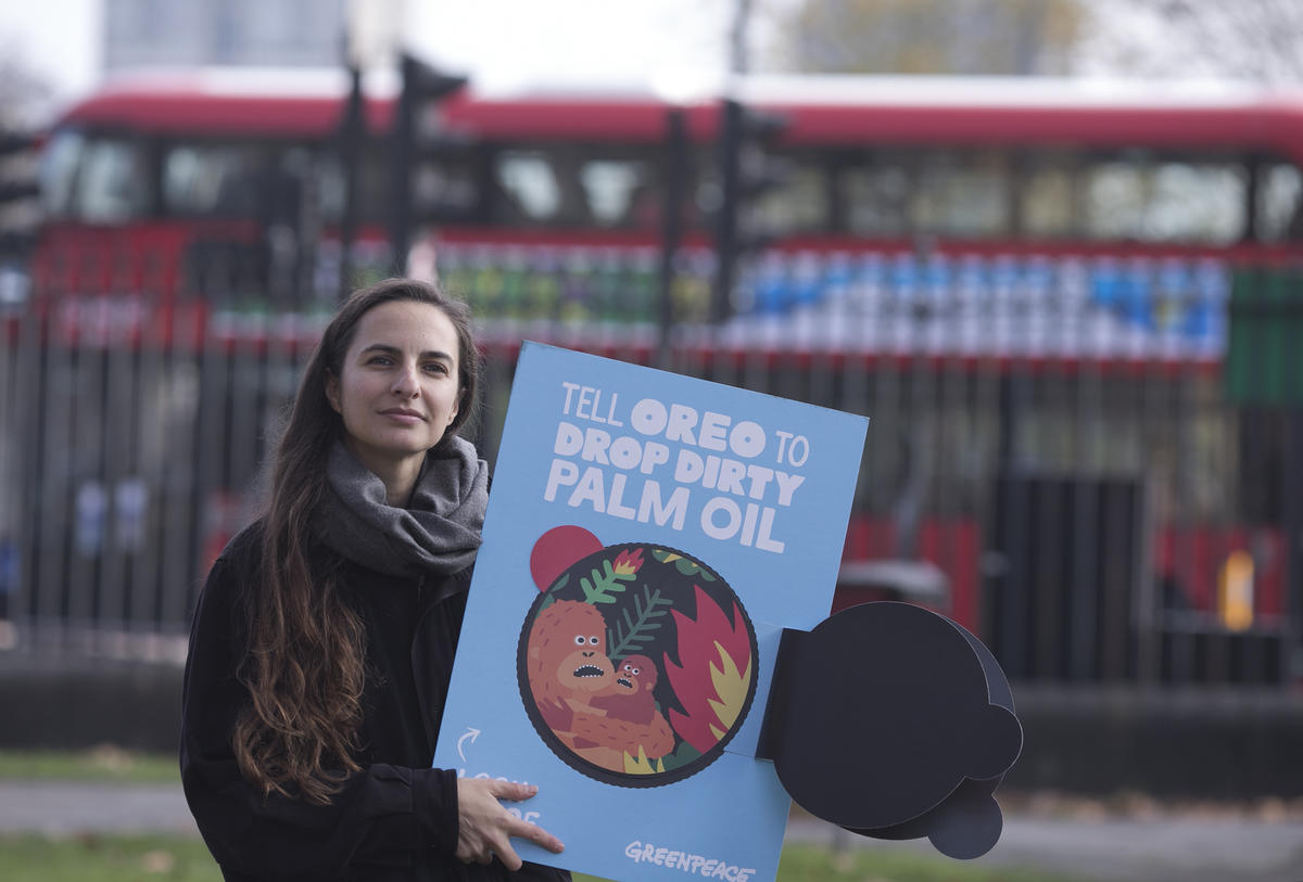 Tell Oreo to Drop Dirty Palm Oil Campaign Event in London. © John Cobb
