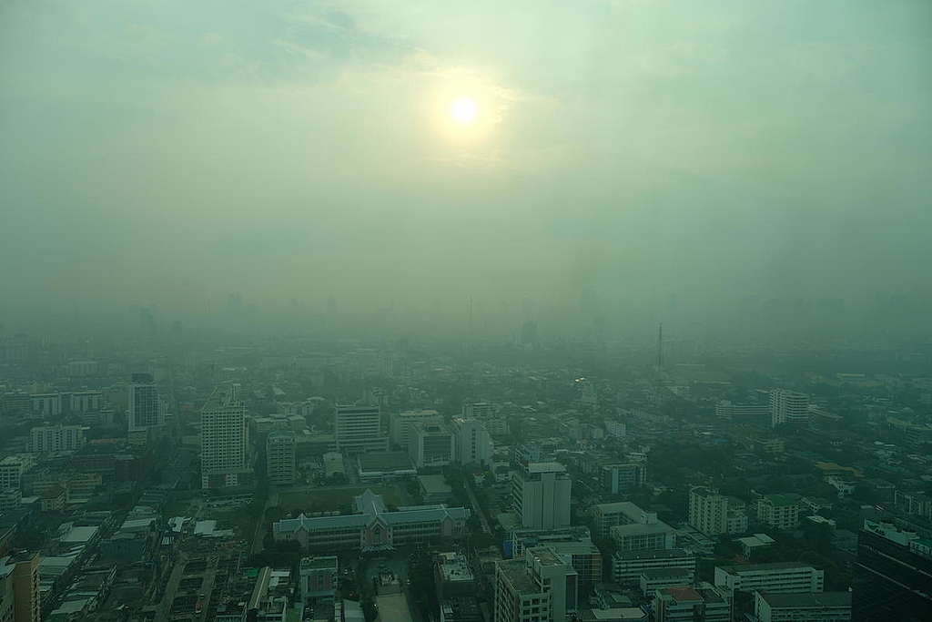 Bangkok Choking on Toxic Smog. © Arnaud Vittet