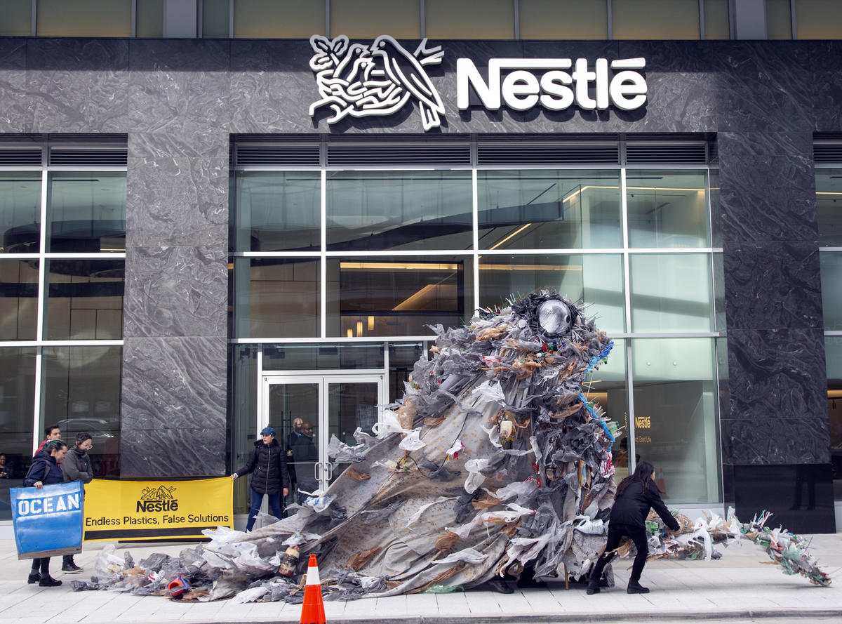 Plastic Monster Visits Nestlé in Virginia. © Tim Aubry / Greenpeace