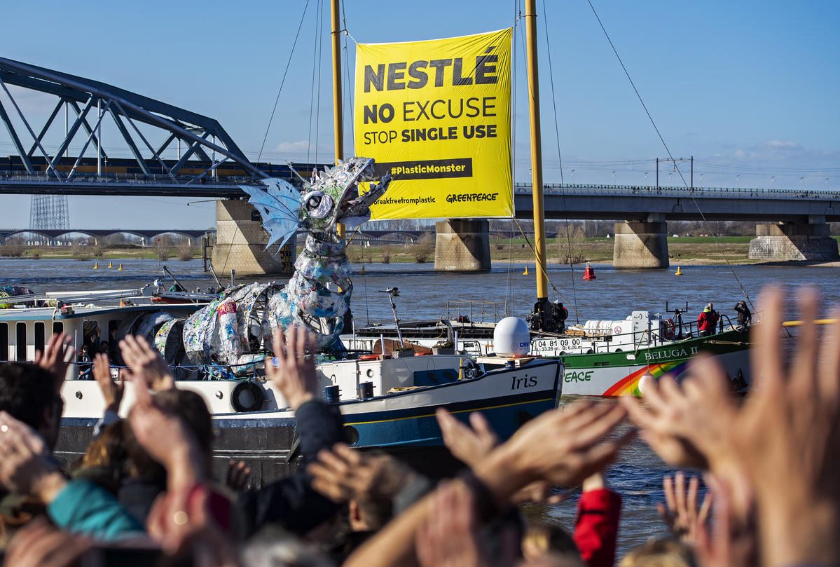 Plastival in Nijmegen. © Marten van Dijl / Greenpeace