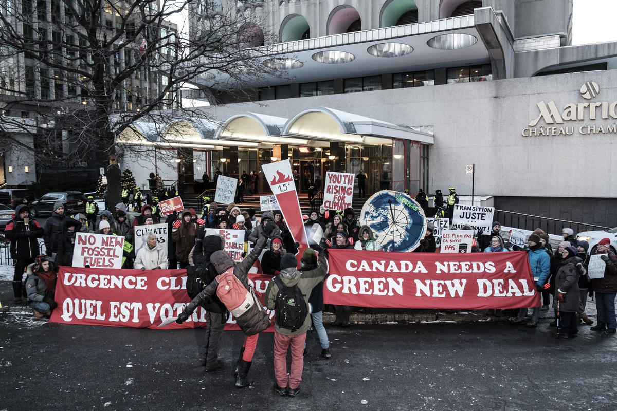 First Ministers Protest in Montreal, Canada. © Guillaume Lamothe / Greenpeace