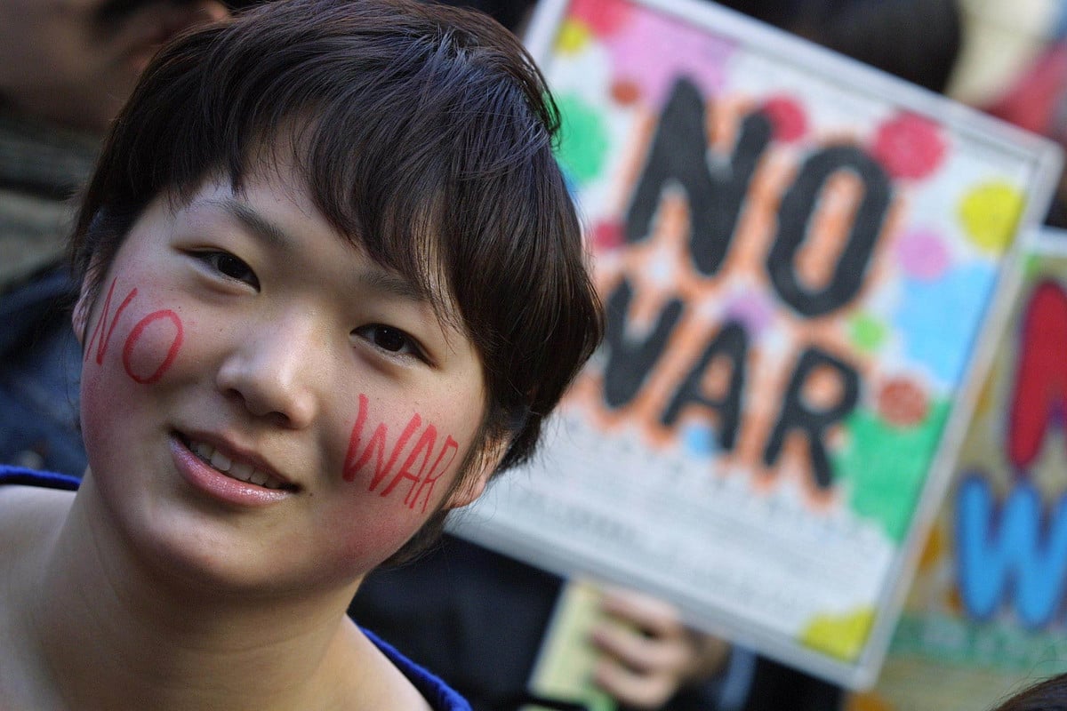 No War Demonstration in Japan. © Greenpeace / Jeremy Sutton-Hibbert