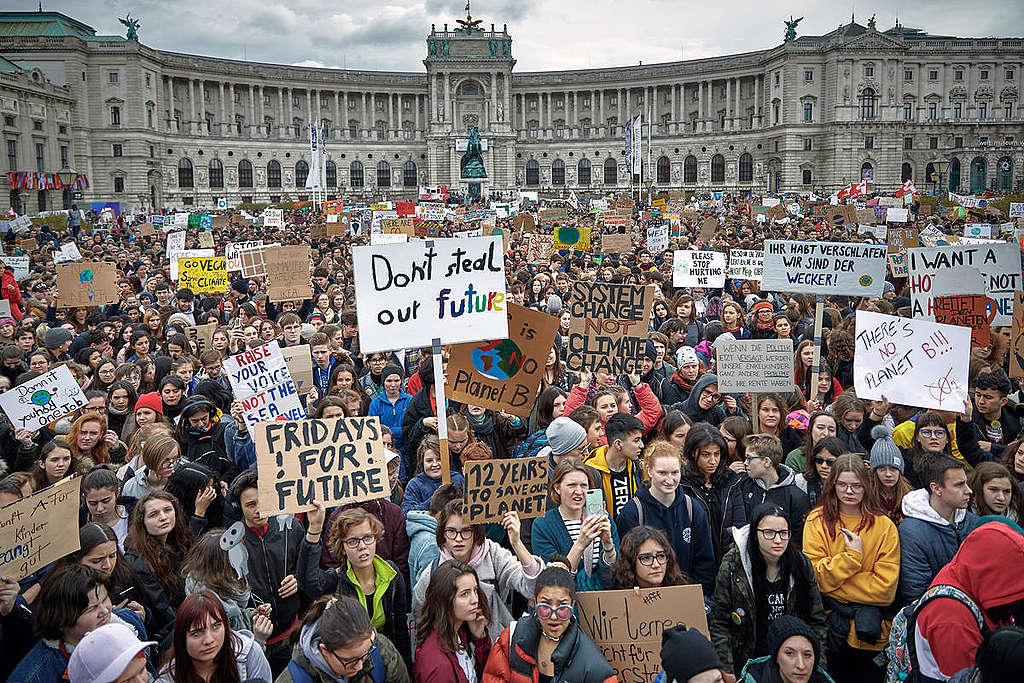 Fridays for Future Student Demonstration in Vienna. © Mitja Kobal / Greenpeace Fridays for Future Student Demonstration in Vienna. © Mitja Kobal / Greenpeace