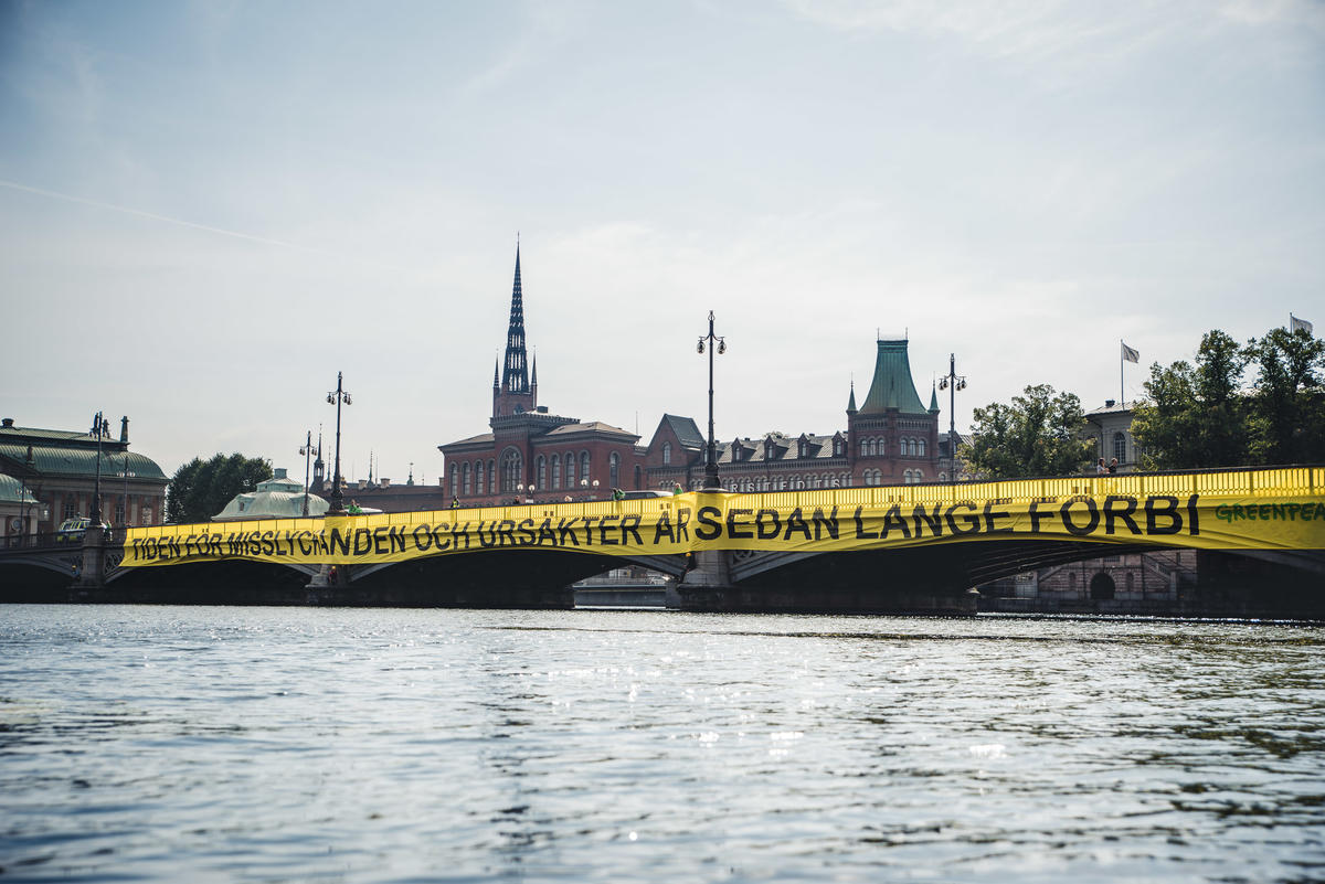 Climate Emergency Action at Swedish Parliament in Stockholm. © Jana Eriksson / Greenpeace