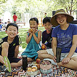 Plastic Zero picnic is an offline event inviting people who are already leading a 'plastic zero' daily lifestyle, and give them a space to communicate and share the know-how's. In the event they can give and take motivation, to build a solid community supporting solutions for the plastic problem issue. Participants are asked to share photos and videos of their preparation process for the picnic, including sessions with presentations. 
In addition, three influencers (Korea's first zero waste shop owner, zero waste life style magazine editor and online plastic free community leader) have a session to give a short speech on the various movements of plastic zero initiatives within Korea.