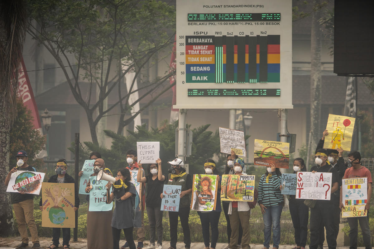 Forest Fires Protest in Central Kalimantan. © Jurnasyanto Sukarno / Greenpeace