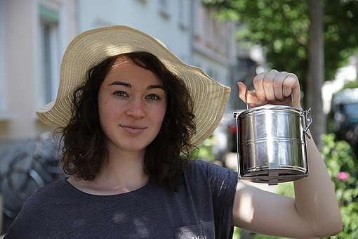 Support Restaurants That Choose to Reuse