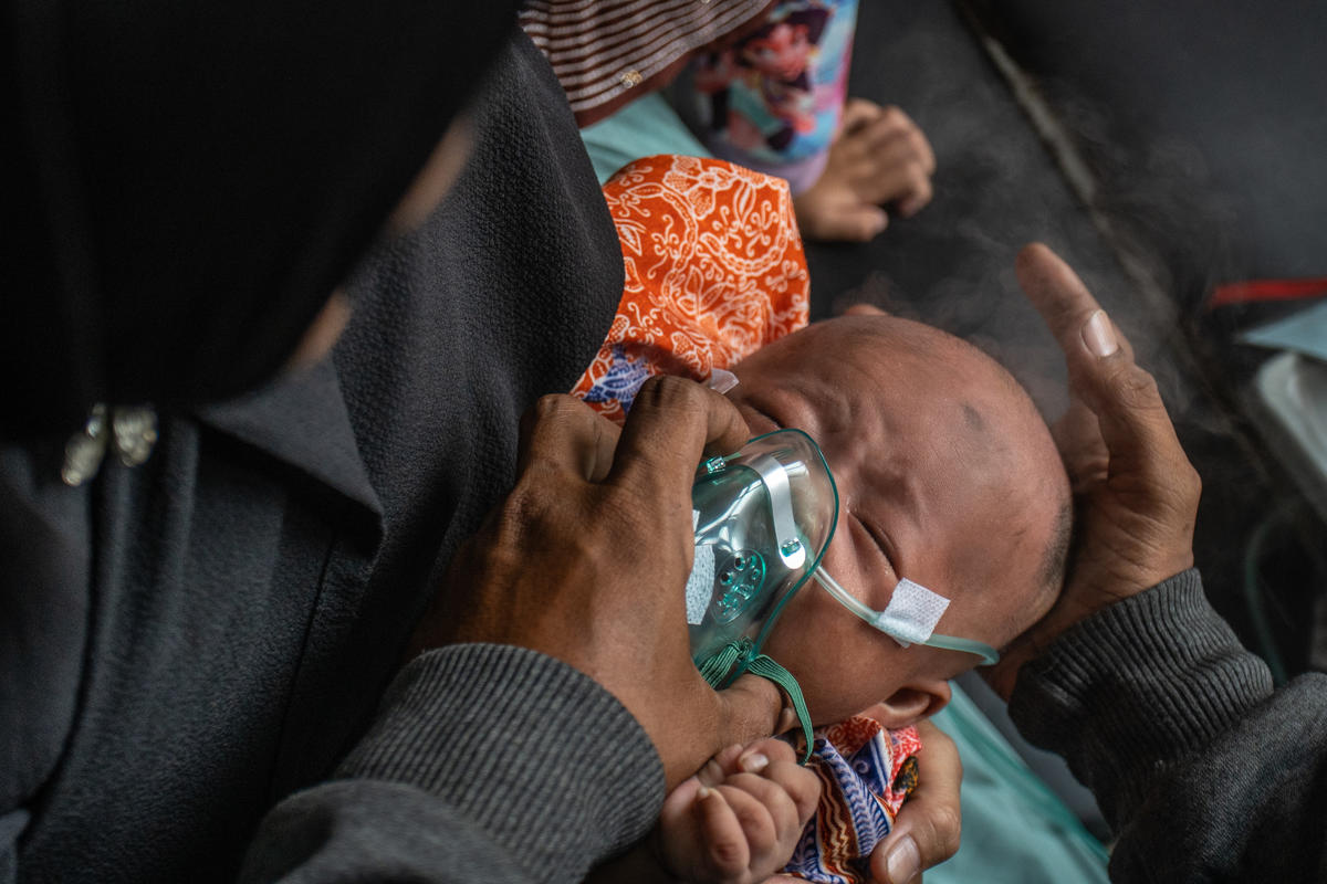 Forest Fires Haze Victims in Central Kalimantan. © Jurnasyanto Sukarno / Greenpeace