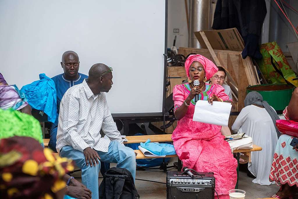 Fish Processor Women on MY Arctic Sunrise in Dakar. © Pape Diatta Sarr / Greenpeace