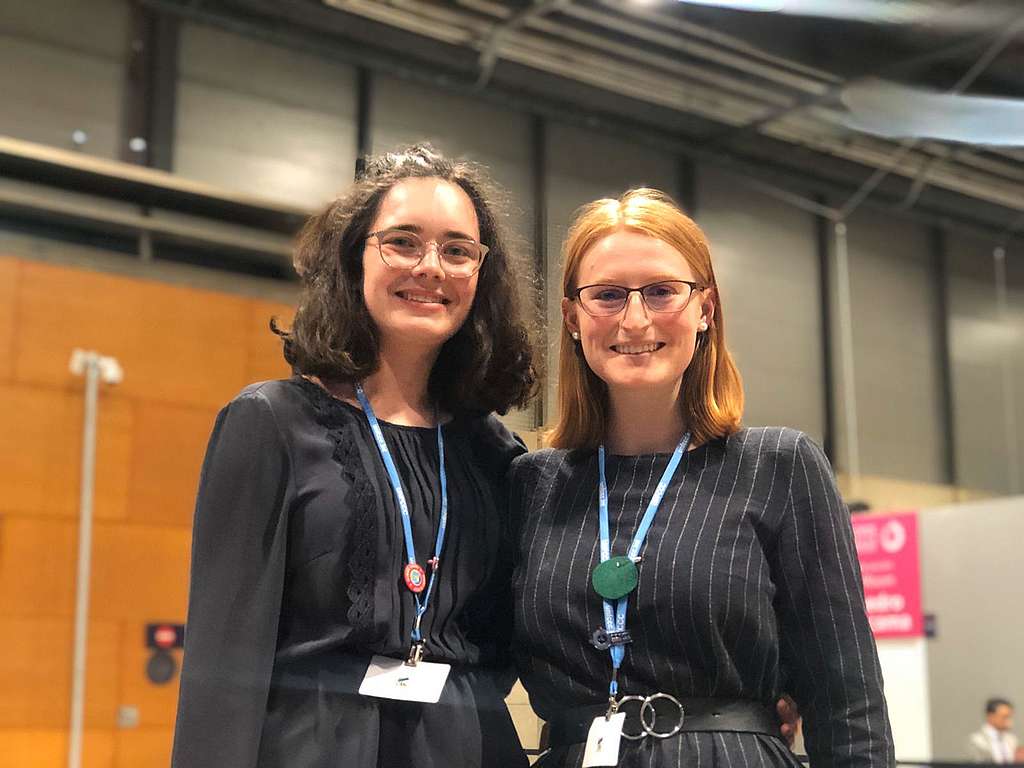 Bryher McKeown, 18, and Mia Partridge, 19, from Friday's for Future International
©Bryher McKeown