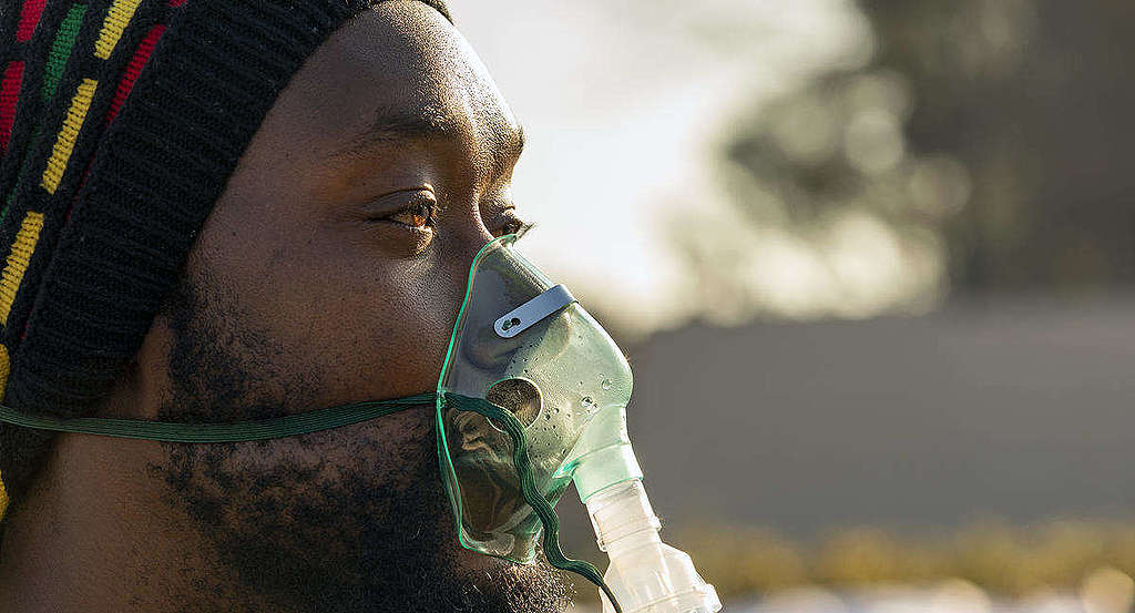 Air Pollution Action at Eskom's Megawatt Park in Johannesburg. © Shayne Robinson / Greenpeace