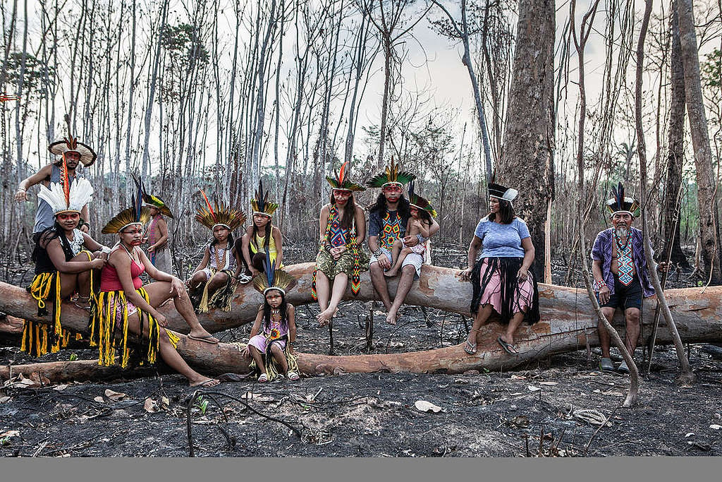 Members of Huni Kuin Tribe in Brazil. © Denisa Šterbová / Greenpeace