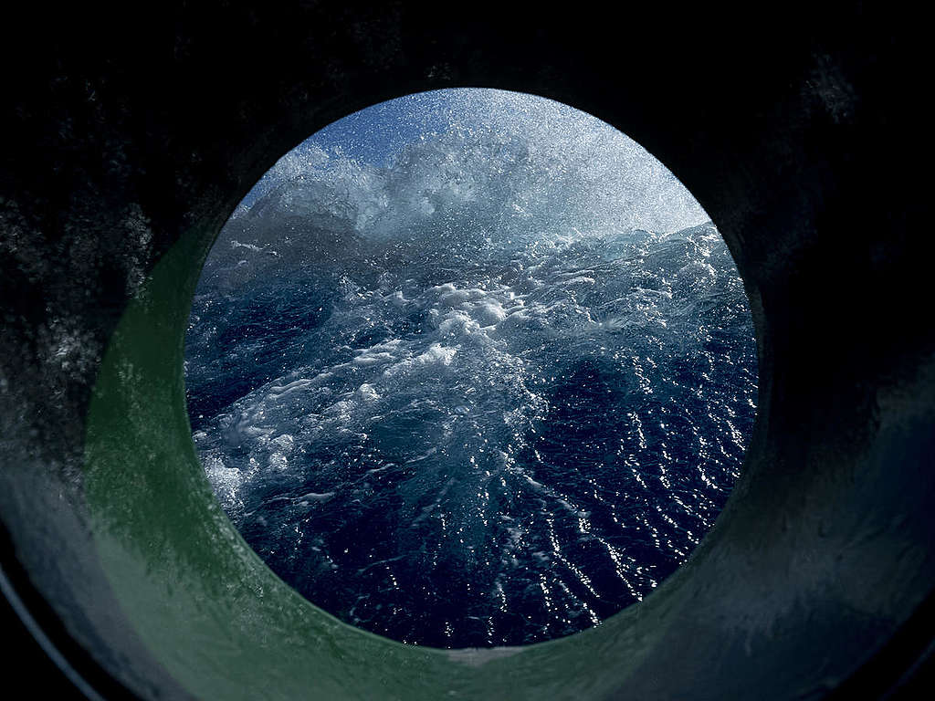  The Greenpeace ship, Arctic Sunrise moves through rolling seas as it crosses the Drake Passage after a 6 week tour of Antarctica.  © Abbie Trayler-Smith / Greenpeace © Abbie Trayler-Smith / Greenpeace