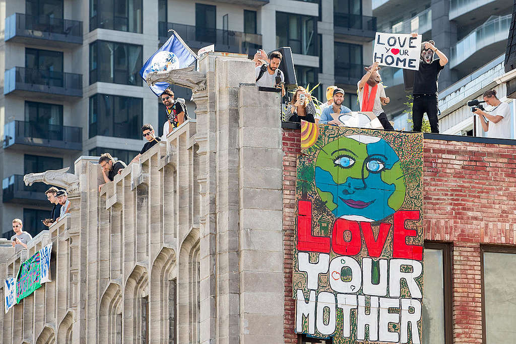 Global Climate Student Strike March in Montreal. © Toma Iczkovits / Greenpeace