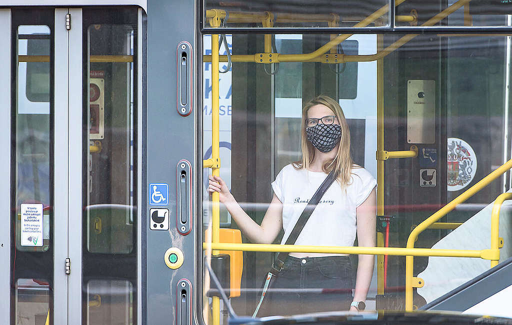 Coronavirus (COVID-19) Shutdown in Prague. © Petr Zewlakk Vrabec / Greenpeace