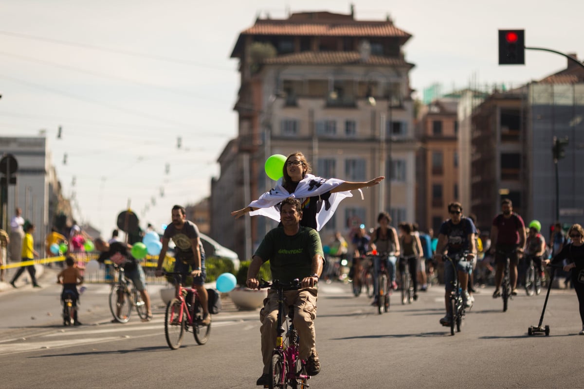 'Act for Arctic' Ice Ride in Italy. © Lorenzo Moscia / Greenpeace