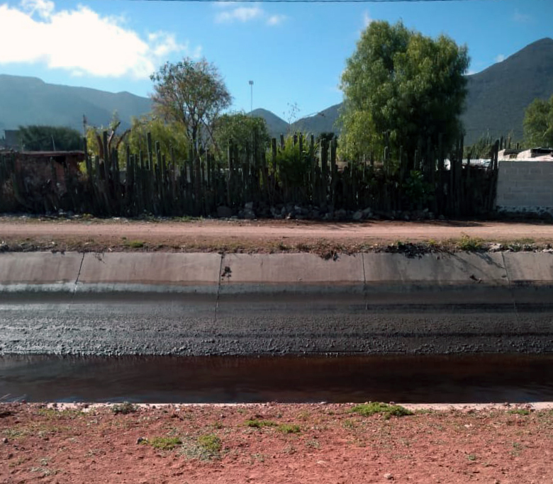 Requena canal in Mixquiahuala, Hidalgo, Mexico. © Brianda Guadalupe Cruz Rodríguez© Brianda Guadalupe Cruz Rodríguez Requena canal in Mixquiahuala, Hidalgo, Mexico. © Brianda Guadalupe Cruz Rodríguez© Brianda Guadalupe Cruz Rodríguez