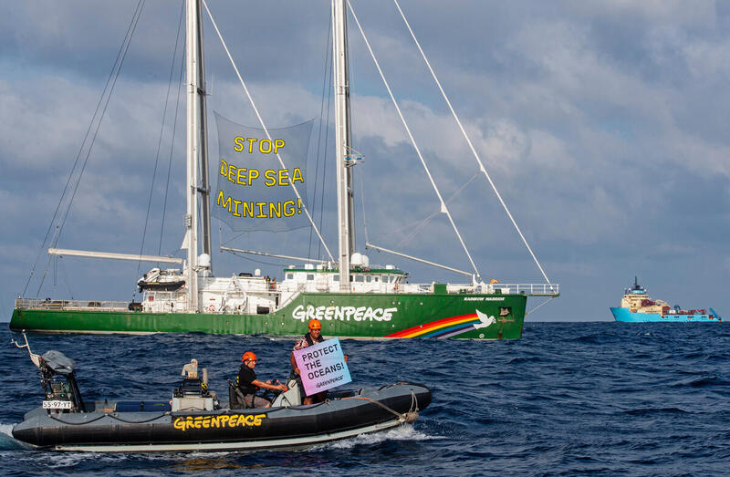 Protest against Deep Sea Mining in the Pacific. © Marten van Dijl / Greenpeace