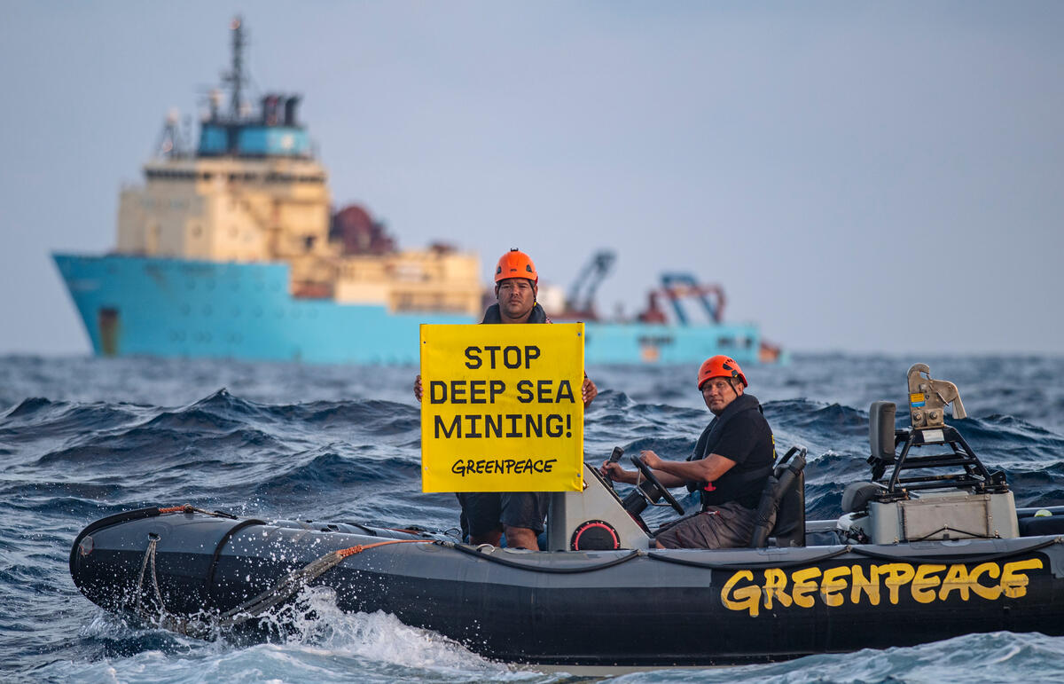 Protest against Deep Sea Mining in the Pacific. © Marten  van Dijl / Greenpeace