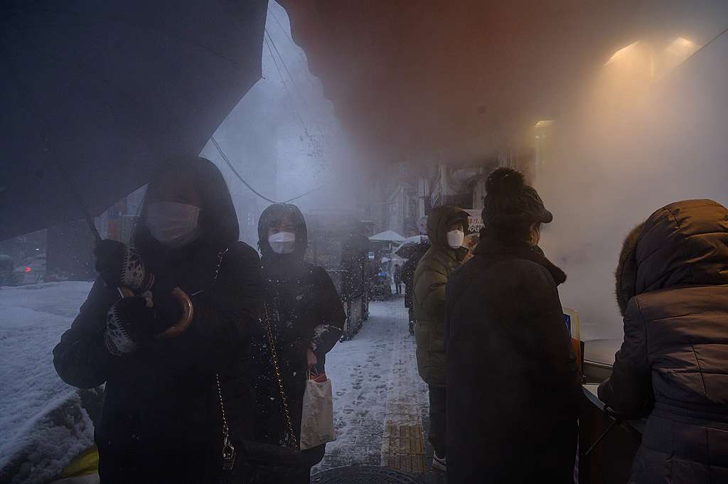 Snowfall in Seoul. © ED JONES/AFP via Getty Images © ED JONES/AFP via Getty Images ED JONES/AFP via Getty Images