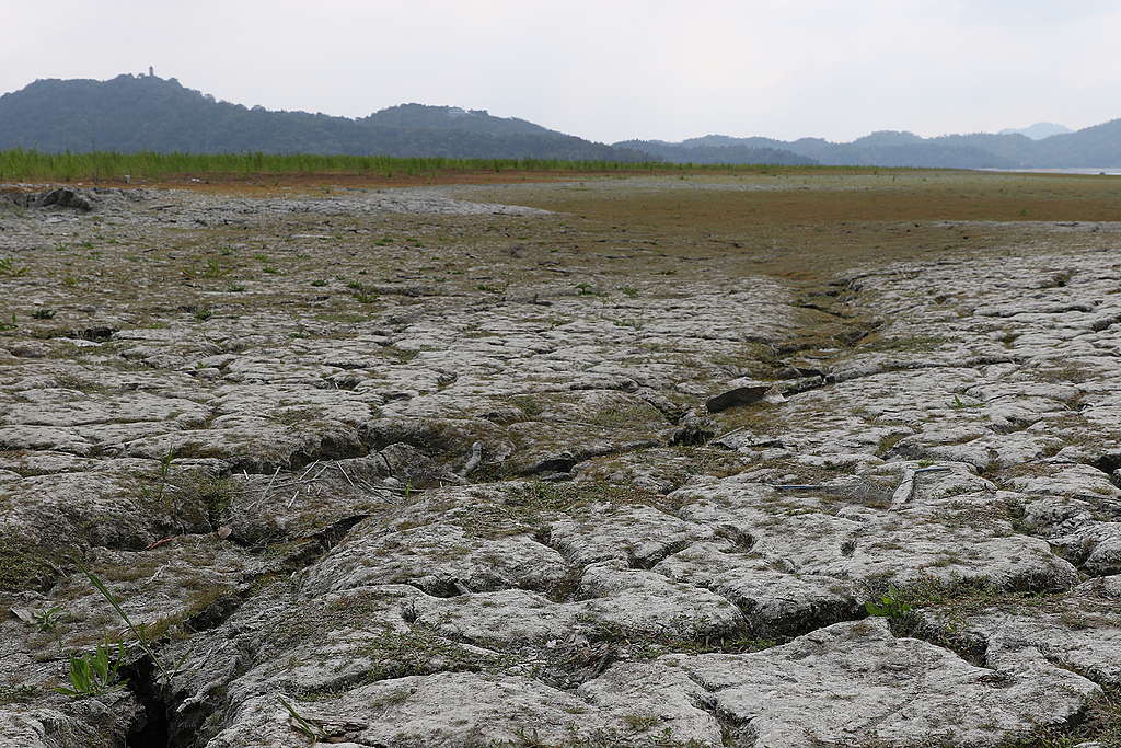 Drought-stricken Sun Moon Lake in Taiwan 2021. © Cynthia Chen/ Greenpeace