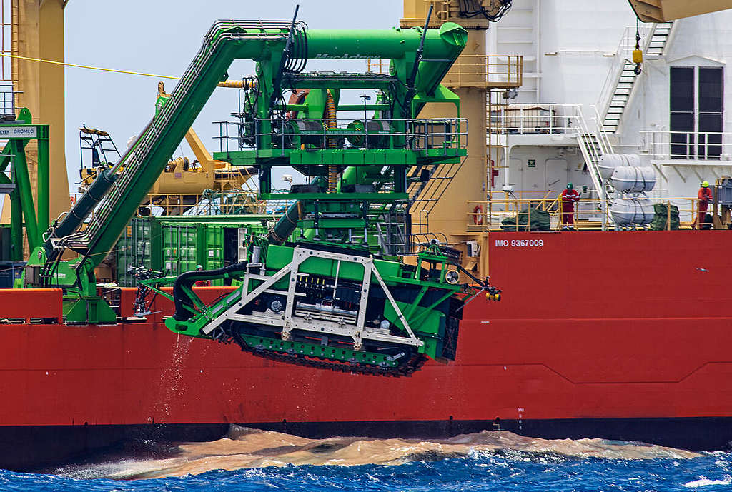 Bearing Witness to the Deep Sea Mining Industry in the Pacific. © Marten  van Dijl / Greenpeace