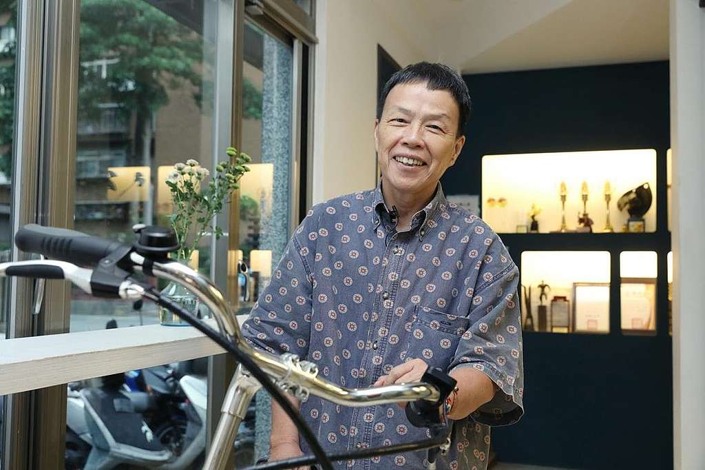 Director Wang Shaudi at her Rice Film International production house © Greenpeace. © Greenpeace Director Wang Shaudi at her Rice Film International production house © Greenpeace