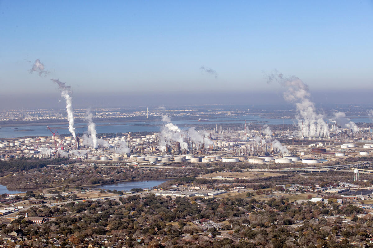Oil Facilities in Texas. © Aaron Sprecher / Greenpeace