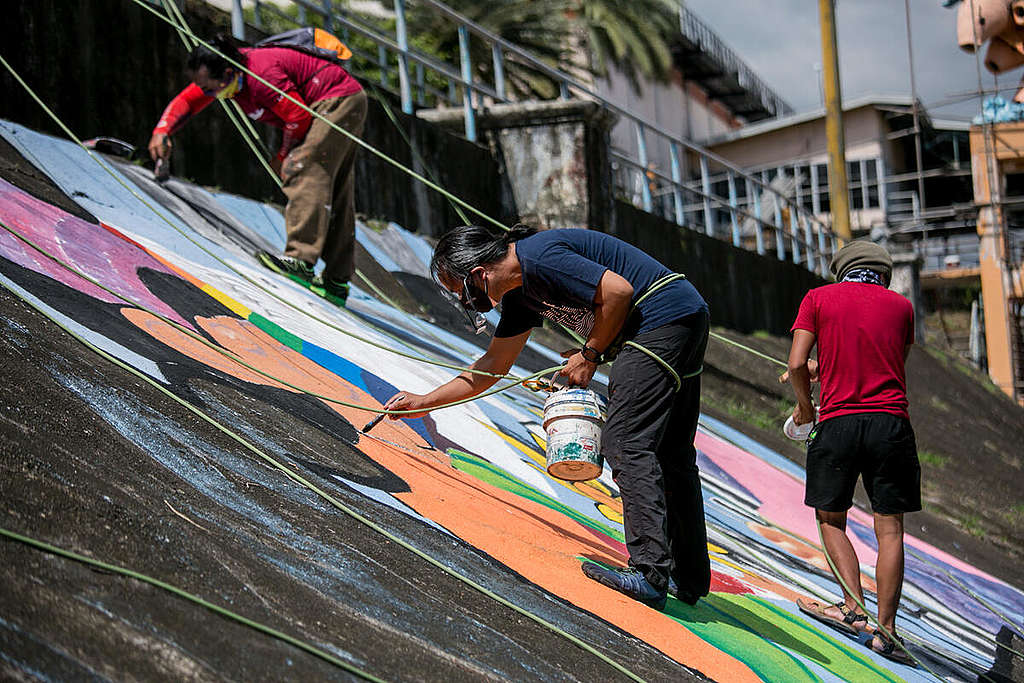 Mural Painting Activity in Marikina. © Basilio H. Sepe / Greenpeace
