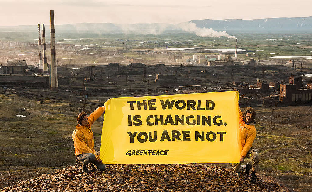 Banner in Norilsk, Russia. © Greenpeace / Dmitry Sharomov