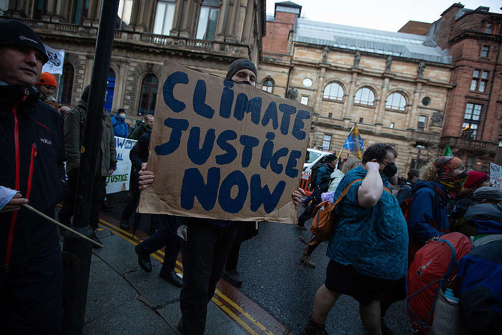 Global Day of Action, climate march through the streets of Glasgow. © Jeremy Sutton-Hibbert / Greenpeace