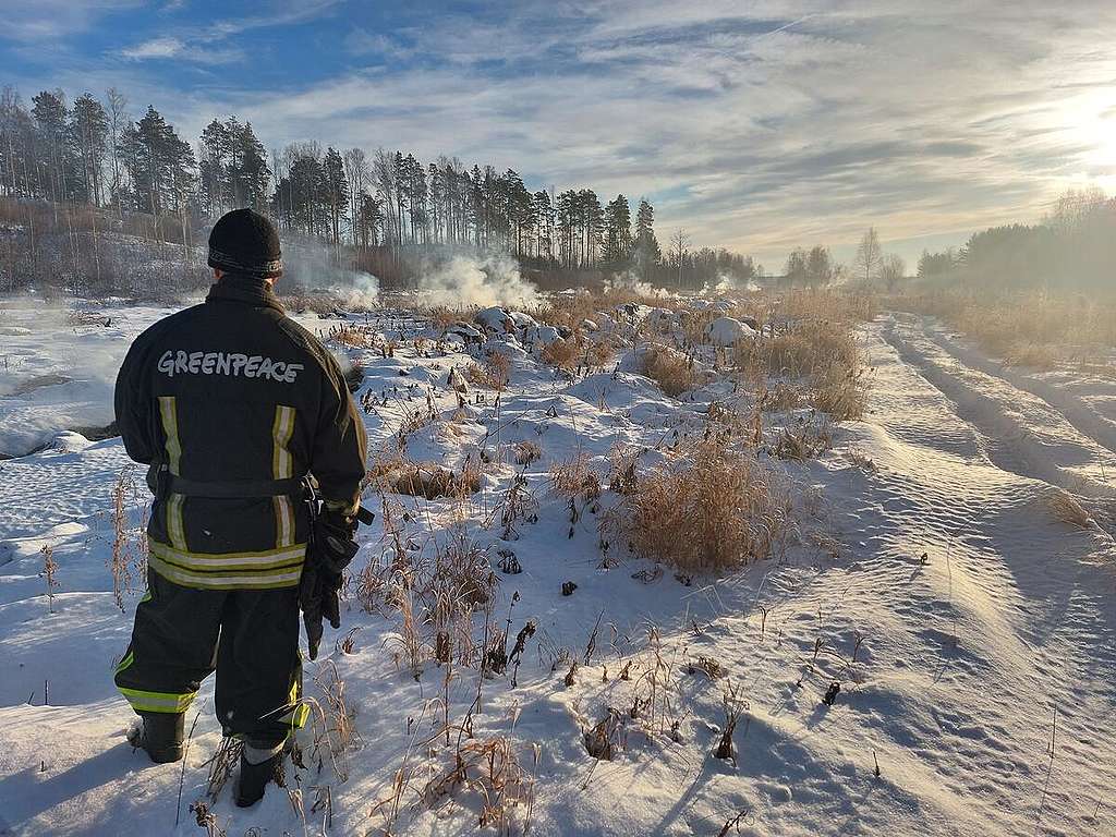 Peat Fires in the Vicinity of Yekaterinburg. © Greenpeace / Sonya Kosacheva