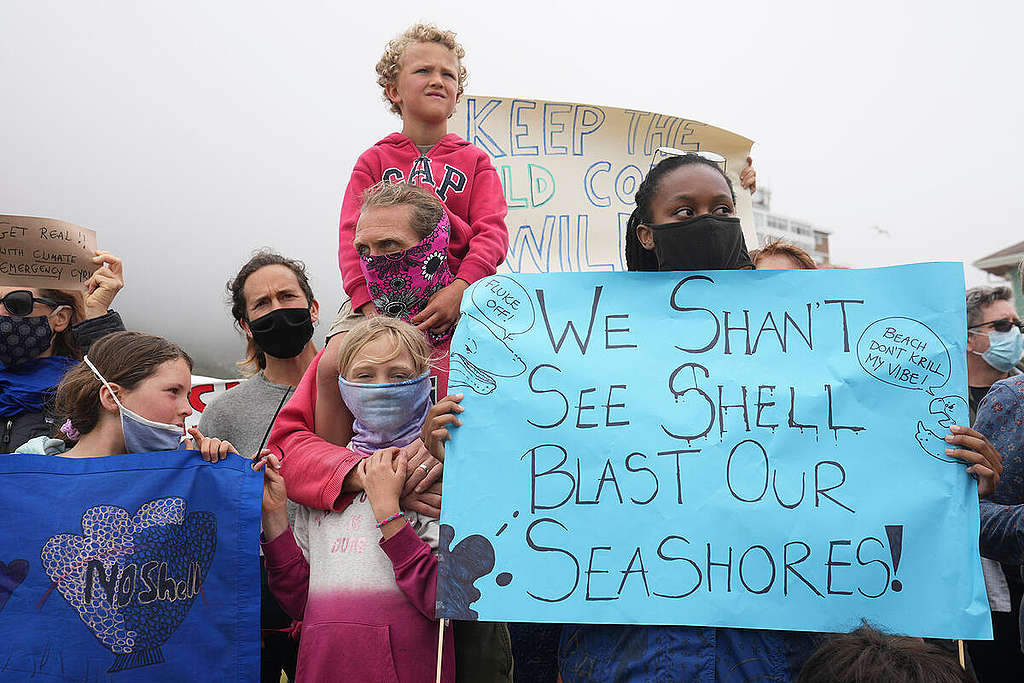 Protest against Shell's Seismic Blasting Plans in South Africa. © Greenpeace / Fixerfilm