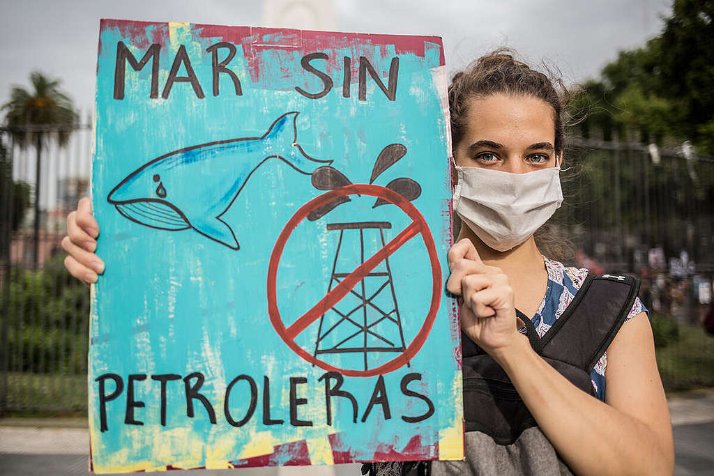March in Buenos Aires against Offshore Oil Exploration. Lucía Alejandra Prieto / Greenpeace