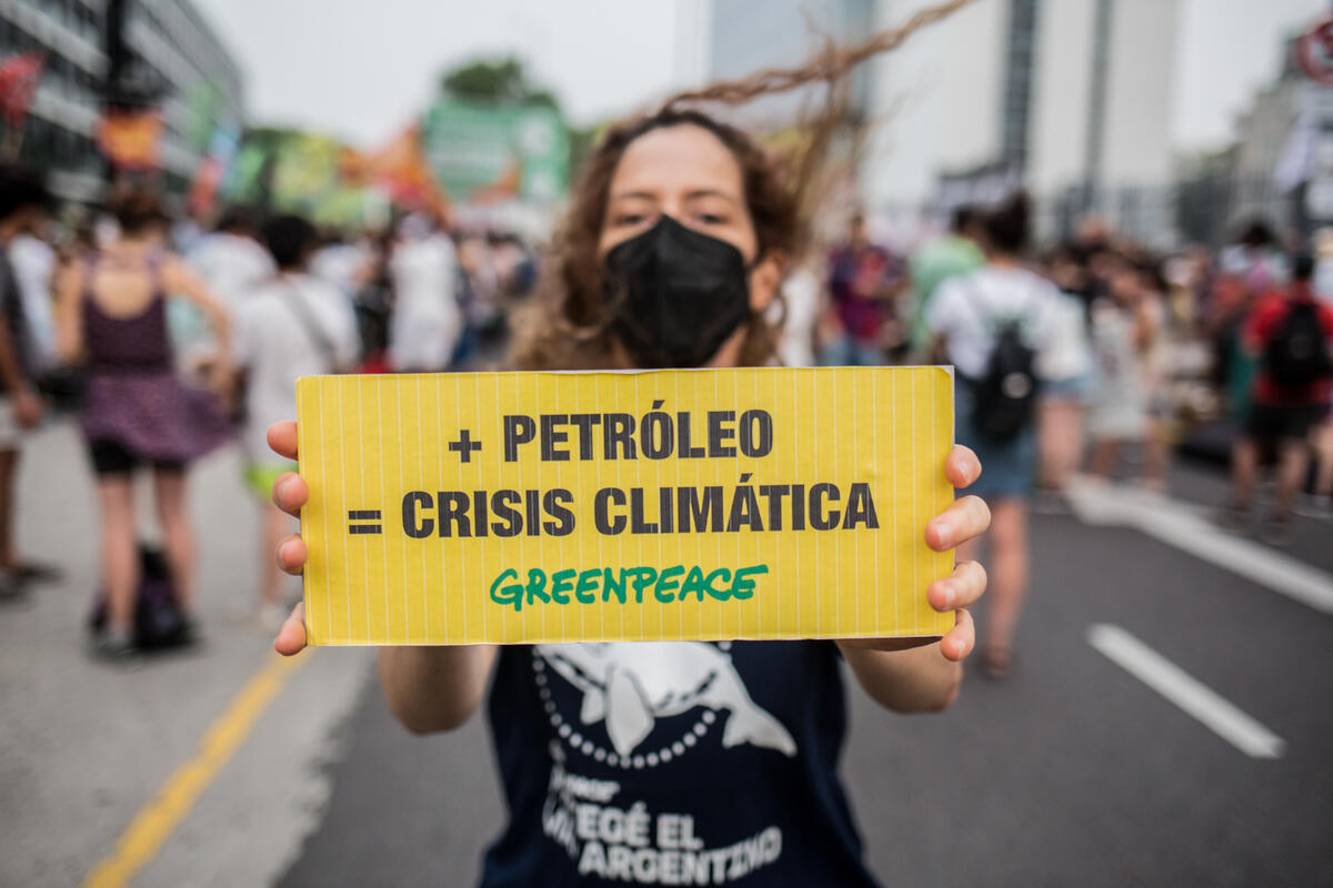 March in Buenos Aires against Offshore Oil Exploration. Lucía Alejandra Prieto / Greenpeace