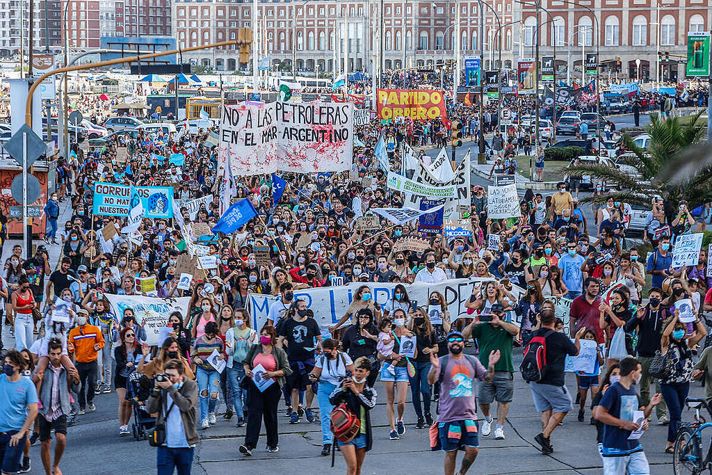 March in Mar del Plata against Offshore Oil Exploration Part 2. © Diego Izquierdo / Greenpeace
