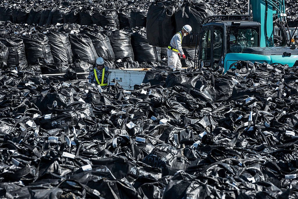 Nuclear Waste in Prefecture Fukushima. © Christian Åslund / Greenpeace Nuclear Waste in Prefecture Fukushima. © Christian Åslund / Greenpeace