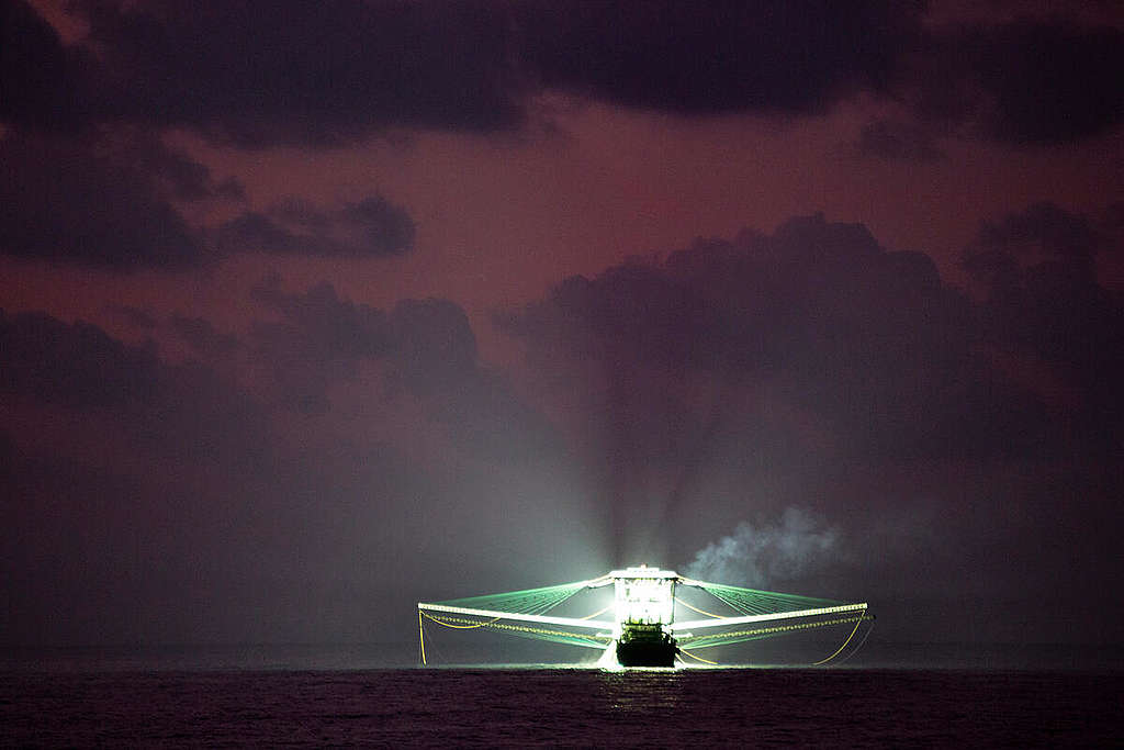 Chinese Squid Boat in Northern Indian Ocean Fisheries Documentation. © Abbie Trayler-Smith / Greenpeace