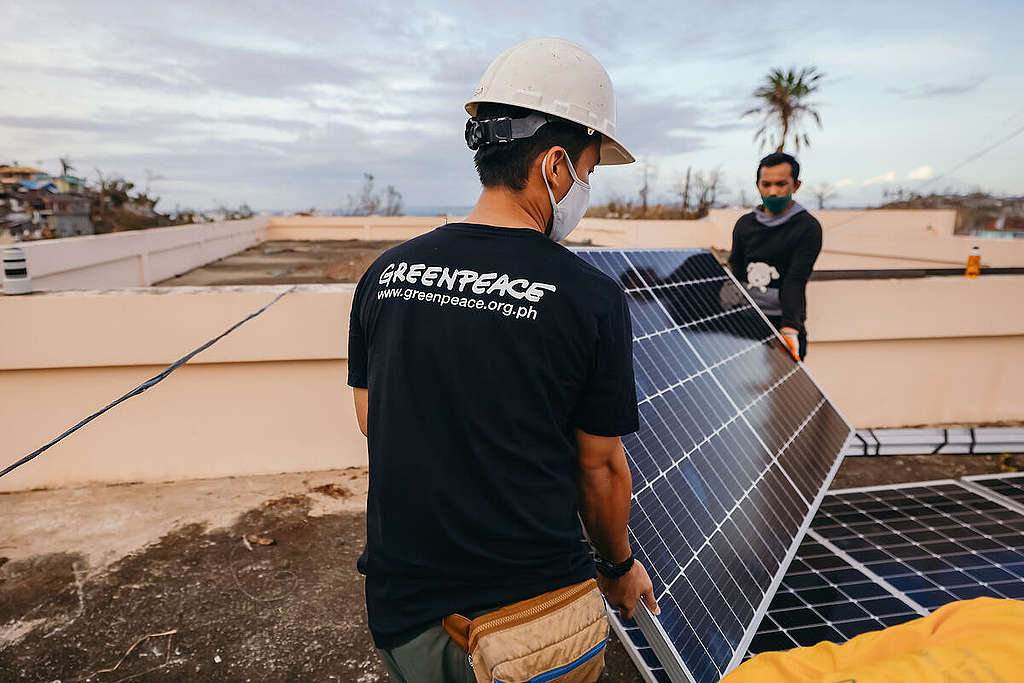 Instalación solar en la ciudad de Surigao. © Jilson Tiu / Greenpeace