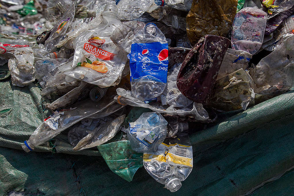 Imported Plastic Waste in East Java, Indonesia. © Fully Syafi / Greenpeace