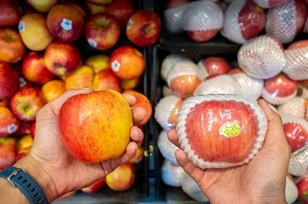 'Unwrap Our Grocery' Photo opp in Hong Kong Supermarkets.