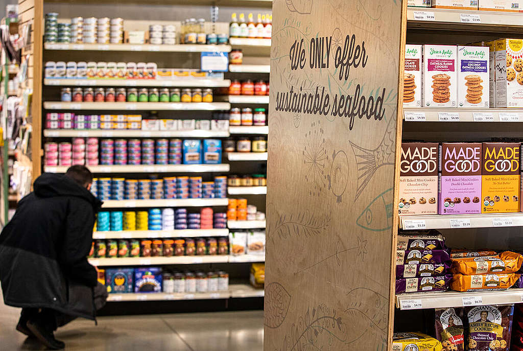 Supermercado atún enlatado en tiendas en Washington DC