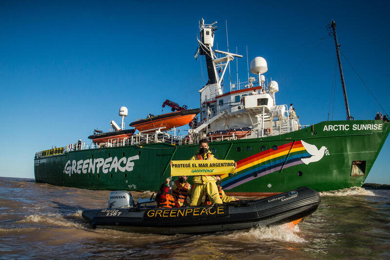 The Greenpeace ship Arctic Sunrise arrived in Buenos Aires tours of the entire length of the Atlantic coast, from Ushuaia to Buenos Aires, in a crusade against illegal and uncontrolled fishing, seismic explorations for the search for hydrocarbons and plastic pollution of the seas. © Guido Piotrkowski / Greenpeace