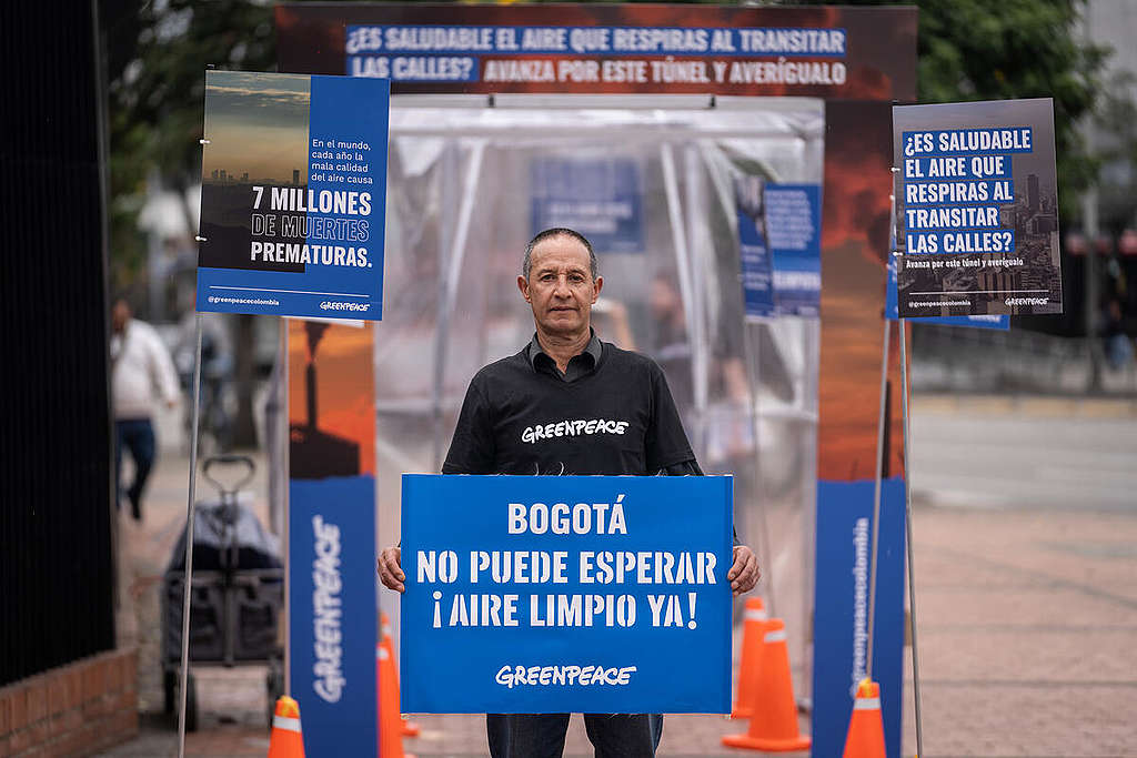 Claim on the International Day of Clean Air in Bogotá.