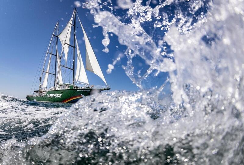 The Greenpeace ship MY Rainbow Warrior sailing in the Adriatic Sea in Italy. © Lorenzo Moscia / Greenpeace